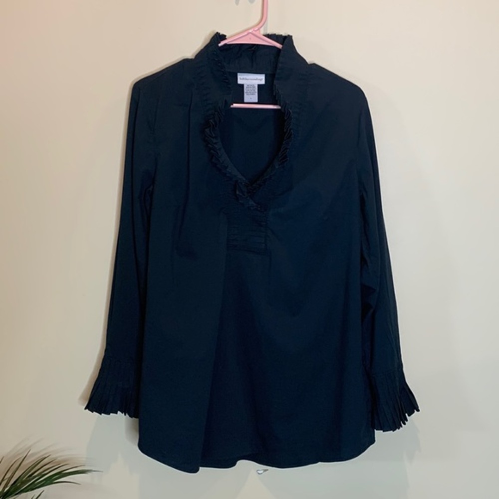 SOFT SURROUNDINGS navy poplin top
